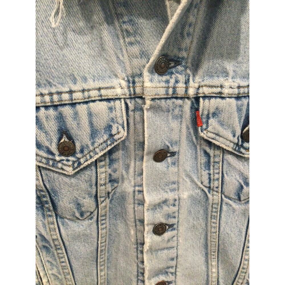 Vtg Levi’s trucker jean jacket men M thrashed USA gorpcore emo punk Western rock - Picture 10 of 16